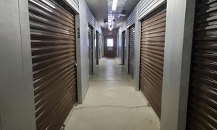 iStorage Facility at 1869 Greenwood Lake Turnpike in West Milford iStorage Facility at 1869 Greenwood Lake Turnpike in West Milford Interior Hallway